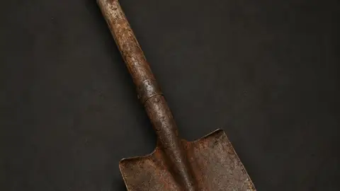 Shovel game cover
