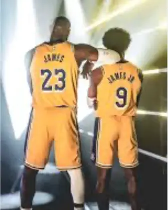 Basketball arena game thumbnail